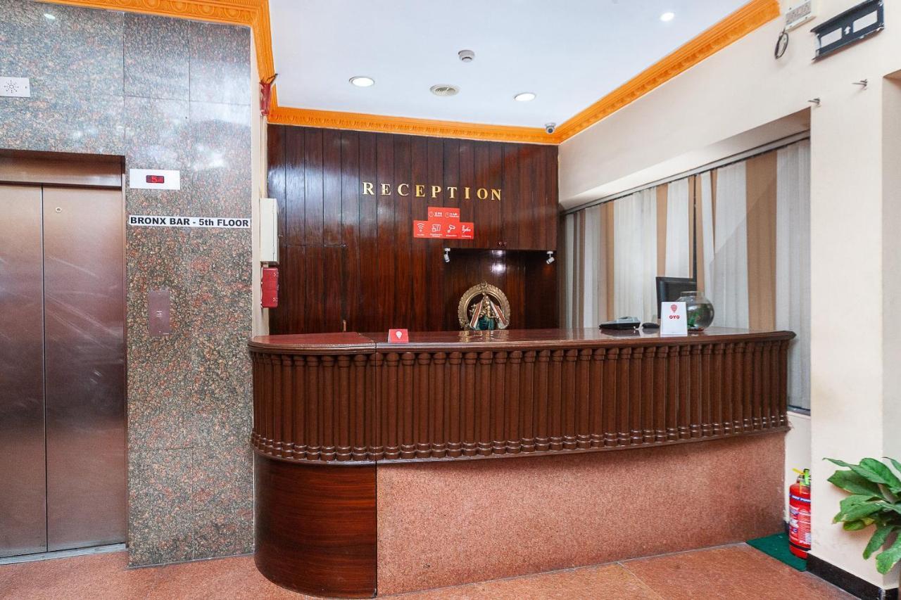 Hotel Manhattan Ченай Екстериор снимка