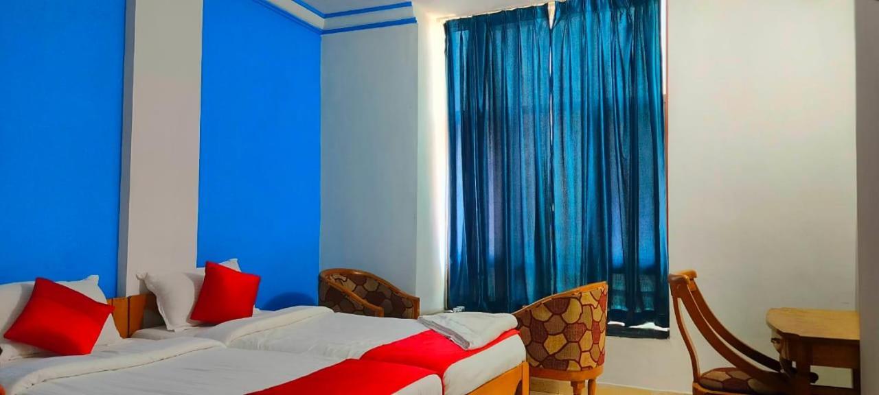 Hotel Manhattan Ченай Екстериор снимка