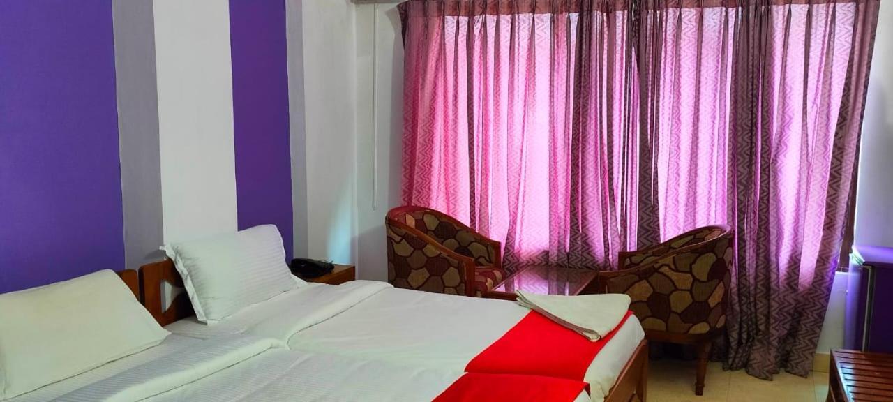 Hotel Manhattan Ченай Екстериор снимка